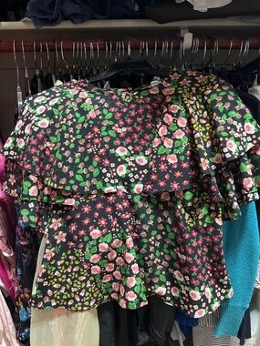 Topshop Black Floral Ruffle Peplum Blouse Size 8 Dark Romantic